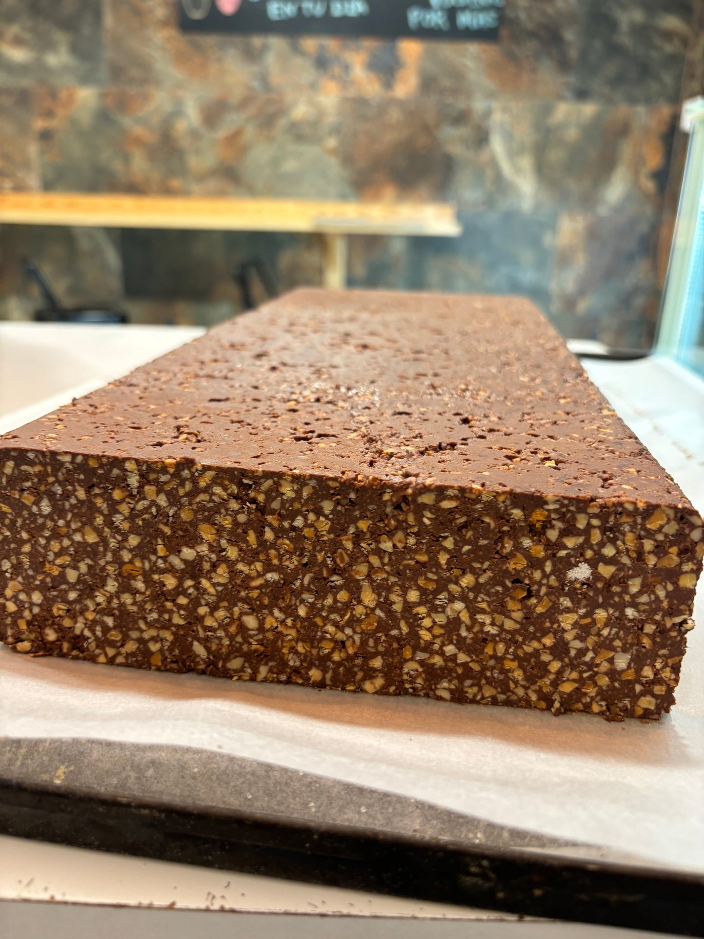 Turrón de Chocolate con Almendras